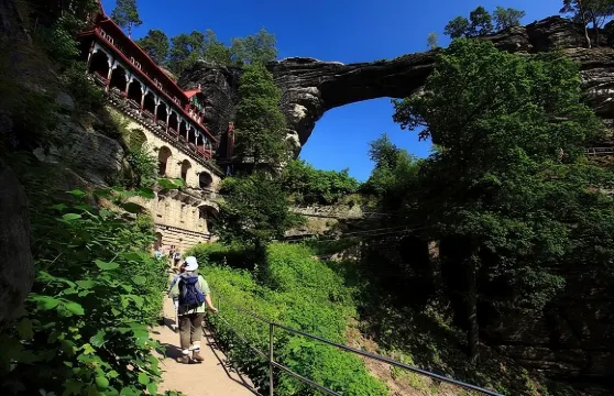 布拉格出發:波希米亞與瑞士薩克森兩國遊