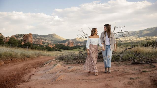 Fotoshooting mit Panoramablick in den Ausläufern von Denver
