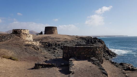 Lanzarote to Fuerteventura Return Ferry Ticket with Bus