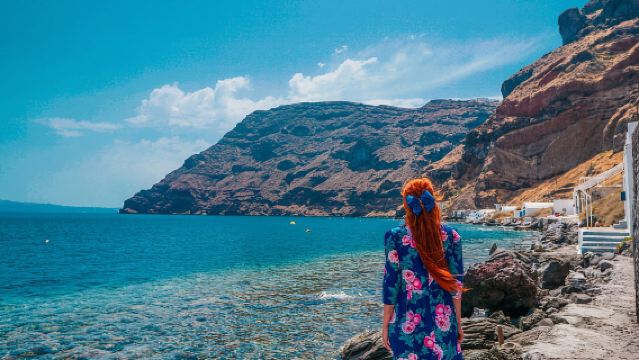 Санторини: Кальдера и Ия с лодкой короля Тираса