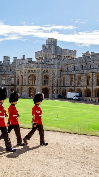 London: Windsor Castle, Stonehenge, and Bath Day Trip