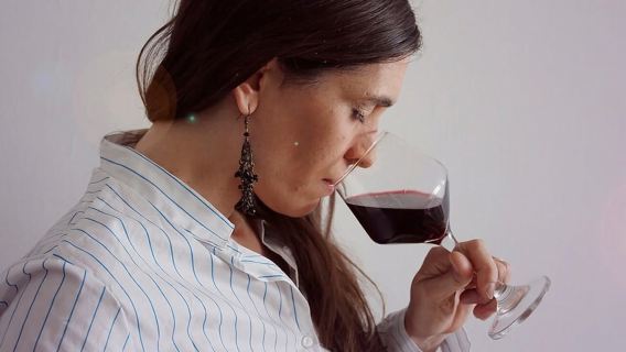 Cata de vinos argentinos premium y Malbec, y recorrido de arte urbano