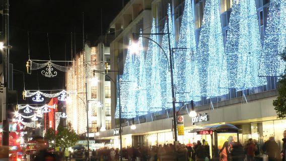 Londoner Weihnachtslichter-Tour im offenen Bus. Frühbucher 2025