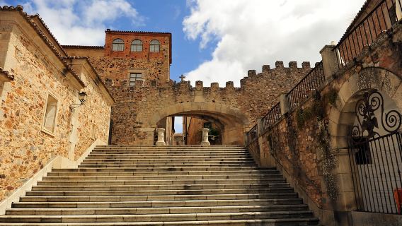 Cáceres: Visita guiada a pie por lo más destacado de la ciudad