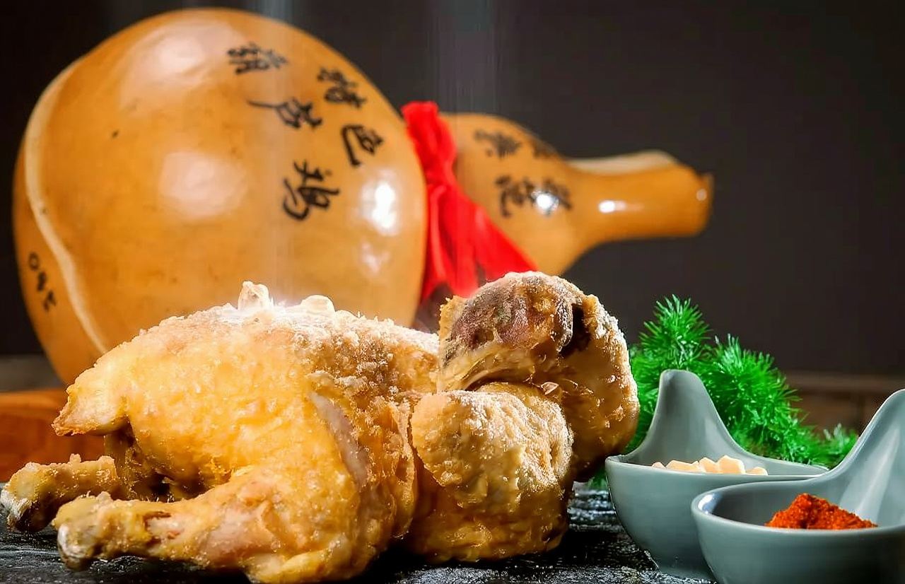 Tour gastronomico serale di Xi'an in tuk-tuk: passeggia tra gli antichi vicoli e immergiti nella cucina unica della Via della Seta