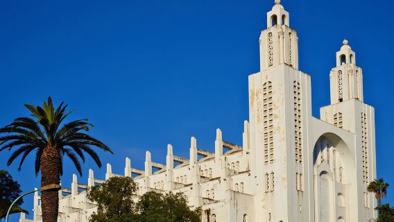 Exploring Casablanca: From Churches to Mosques (English-Speaking Driver-Guide)