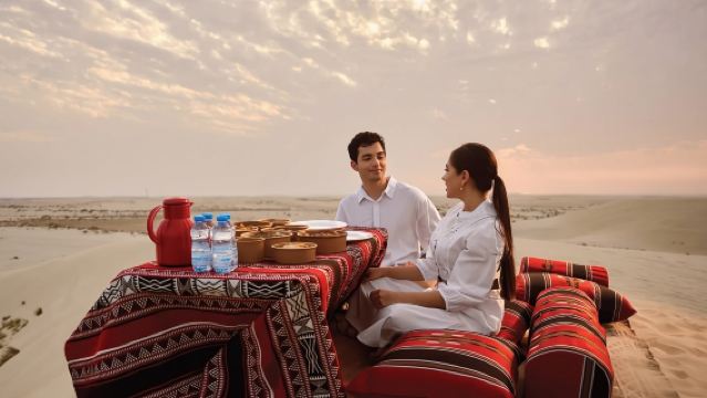 Doha Desert Safari with Inland Sea Visit + Arabian Carpet Light Meal for Sunset/Stargazing in Qatar