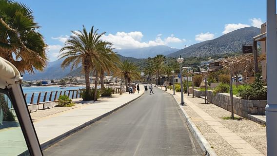 Crete: Private Tuk Tuk Tour of 7 Villages with Tastings