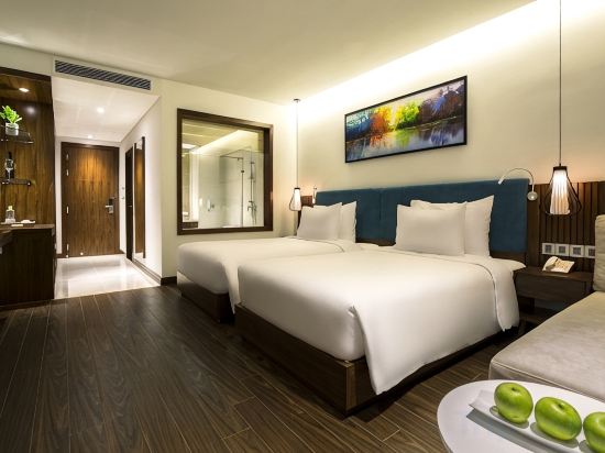 Maximilan Danang Beach Hotel Room Type - Deluxe Twin Room