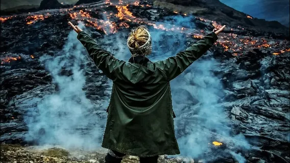 Iceland Fagradalsfjall Volcano Hiking + Reykjanes Peninsula 1-day Tour (Professional Guide + Transfers Included)