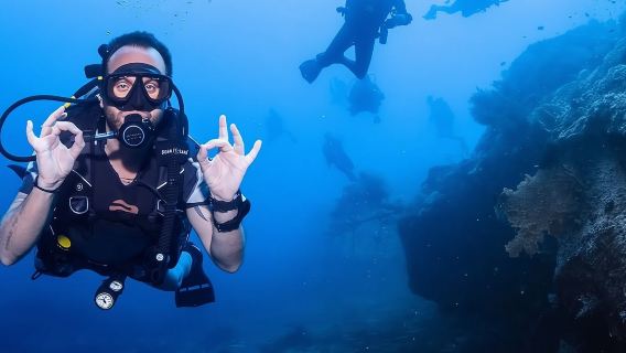 ใบรับรอง ดำน้ำ ที่พัทยา PADI พื้นฐาน ฟรีไดฟ์วิ่ง 1 วัน [ประสบการณ์การดำน้ำแบบโอเพ่นวอเตอร์ที่พัทยาในประเทศไทย (PADI 5-star IDC) 102034]