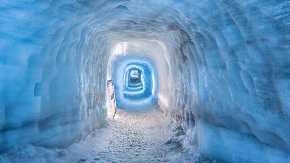 Исландия Ледяной туннель и ледяная пещера на леднике Лангйёкюдль (LANGJÖKULL GLACIER) с возможностью выбора: монстр-трак / снегоход по леднику / охота за северным сиянием / супер-джип