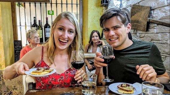 Lawatan Kumpulan Kecil Granada Tapas dan Wain