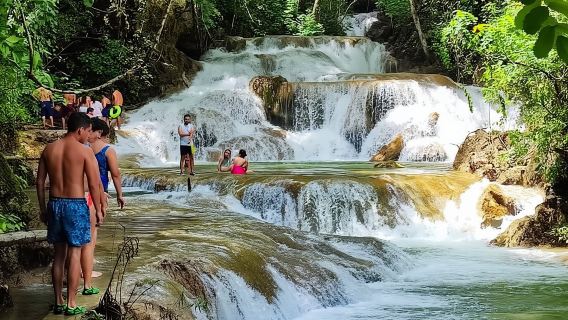Tour zu den magischen Copalitilla-Wasserfällen ab Huatulco inklusive Eintritt