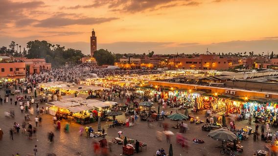 Tour privato di un giorno intero a Marrakech da Casablanca con auto di lusso