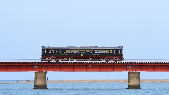 Excursion d'une journée au pont de la rivière Yura, à Amanohashidate et aux maisons-bateaux d'Ine|Le train maritime du « Voyage de Chihiro »