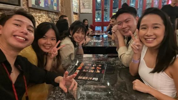 Singapore Pub Crawl - Party like a Local
