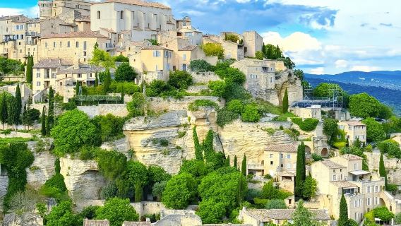 南法秘境│法國阿維尼翁+石頭城+魯西永紅土城+聖雷米+加爾德