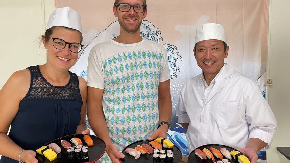Tokyo Sushi Making Class in Tsukiji with Professional Chef