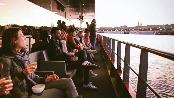 Bordeaux : Croisière apéritive en soirée sur la Garonne