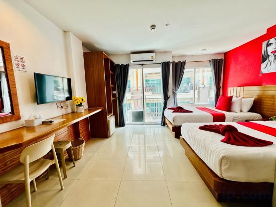 PJ Patong Resortel Room Type - Deluxe Twin Room
