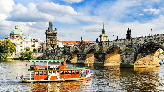 Best of Prague Private Walking Tour (Left and Right Riverbank)