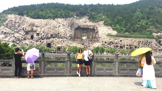 Form Xi'an To Luoyang Longmen Grottoes & Shaolin Temple Day Tour by Bullet Train