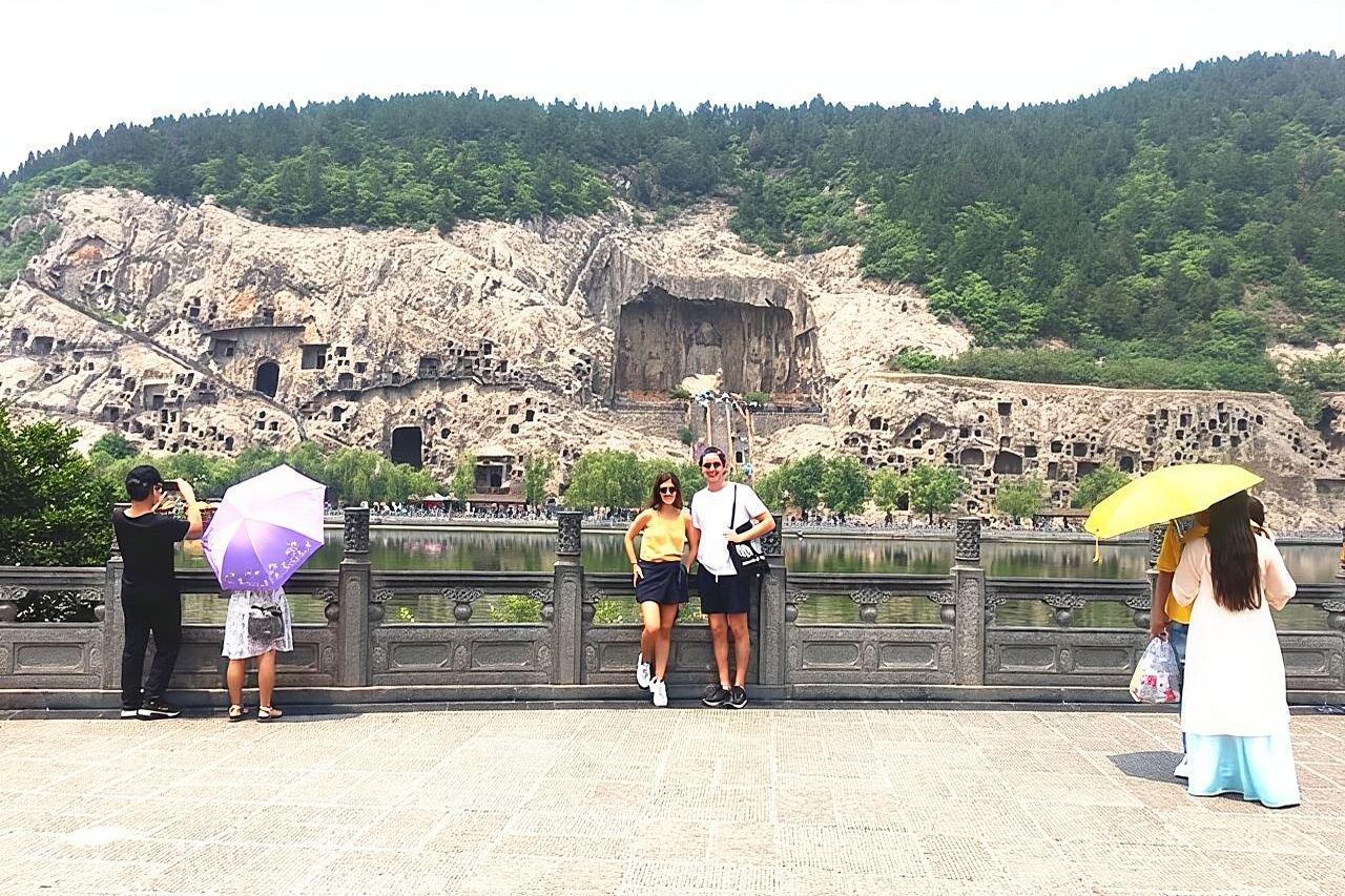 Tour di un giorno da Xi'an a Luoyang: grotte di Longmen e tempio Shaolin in treno proiettile