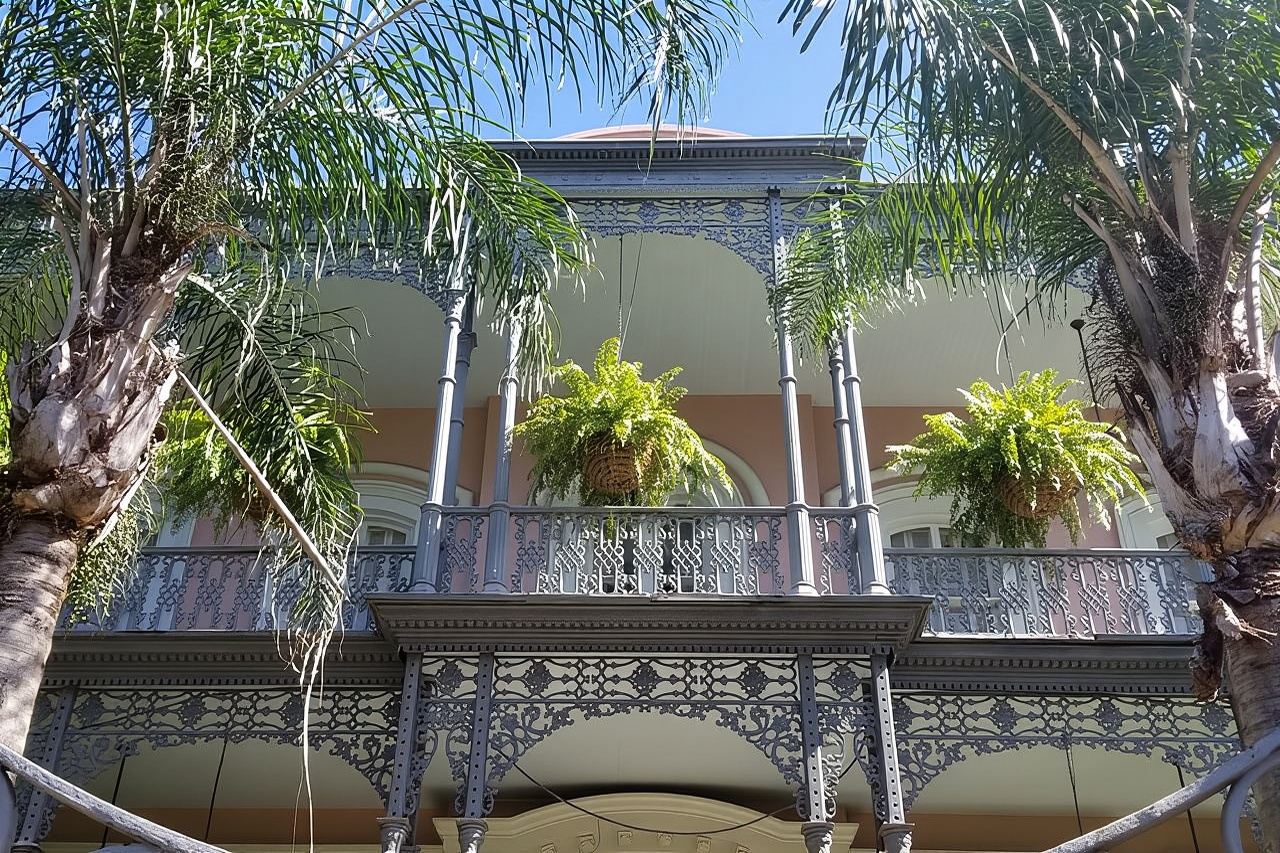 Tour per piccoli gruppi del quartiere dei giardini più glamour