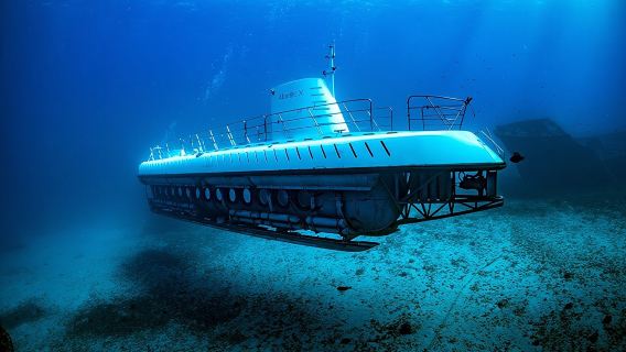 Cuộc phiêu lưu tàu ngầm Atlantis ở Waikiki
