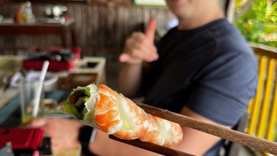 Bay Mau Cooking Class with Market Tour and Basket Boat Ride 