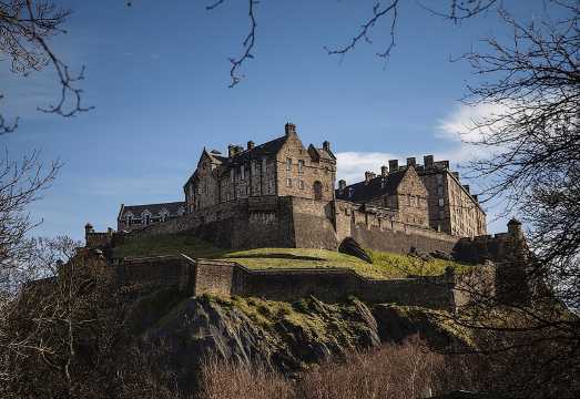 Edinburgh Castle & Royal Mile Walking Tour - Ticket Included