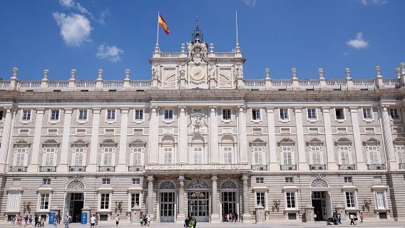 Tur Wisata Madrid dengan Tiket Lewat Antrean Istana Kerajaan