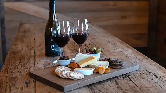 Queenstown Classic Wine Tour: 3 Winery Visits, Cave Tour & Cheese