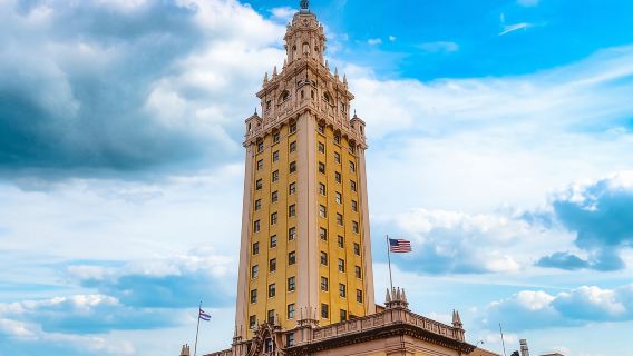 Recorrido a pie guiado privado por lo más destacado del centro de Miami
