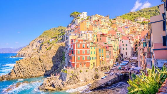Cinque Terre Tour and Limoncino by Train from La Spezia