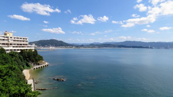 Wakayama: Fototour mit der Instax-Kamera im Wakaura-Gebiet