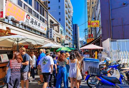 Tokyo: Tsukiji Outer Market Adventure in 2 hours