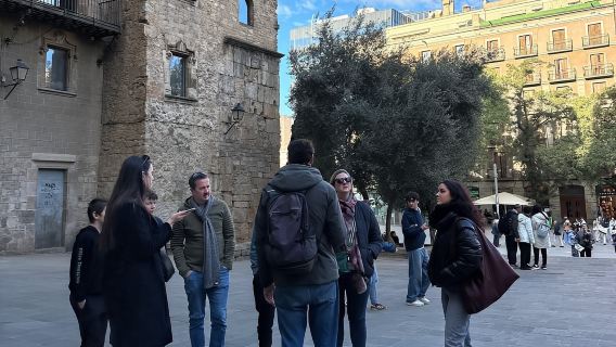 Barcelona: Gothic Quarter Old Town Walking Tour