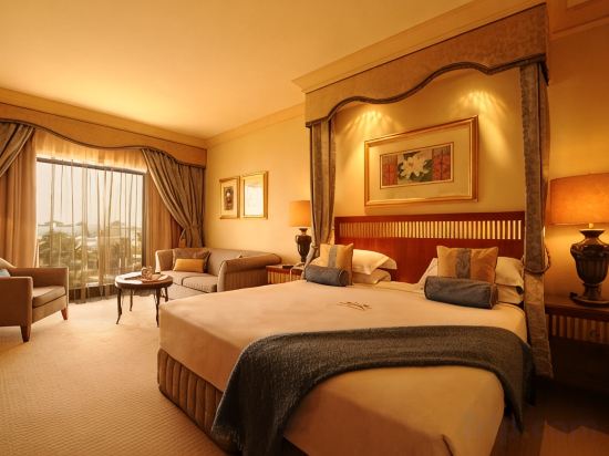 Peermont D'oreale Grande at Emperors Palace Room Type - Executive Room (Club Floor)