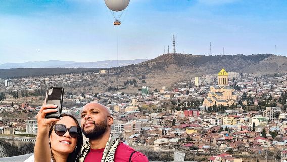 Old Tbilisi Highlights walking tour with wine & 10 tastings