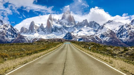 El Chaltén with Trekking from El Calafate