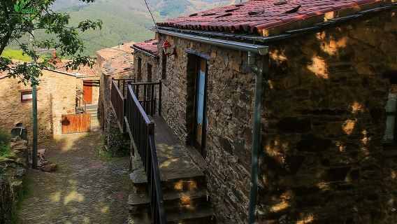 Schieferdörfer am Lousa-Berg