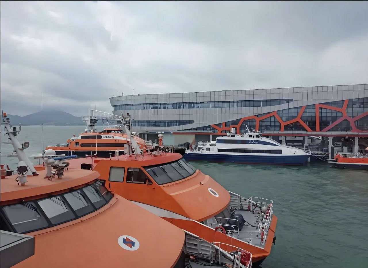 Zhuhai Jiuzhou Port to Hong Kong Tsim Sha Tsui/China Hong Kong City Terminal and Zhuhai Jiuzhou Port one-way/round-trip ferry ticket