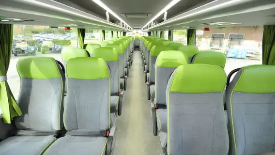 ตั๋วรถบัสดีลักซ์จากเบอร์ลินไปปราก (ไม่ต้องแลกตั๋ว พิมพ์ตั๋วกระดาษแล้วขึ้นรถบัสโดยตรง)