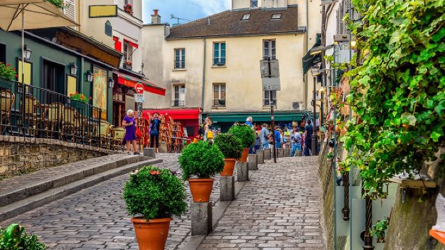 Montmartre Hidden Gems and Scenic Highlights Walking Tour