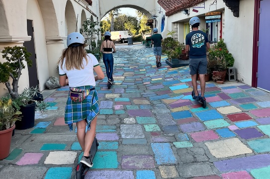 巴爾博亞公園電動滑板車遊覽 (附圖)