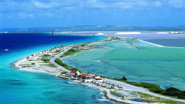 North & South Tour with Local Guide