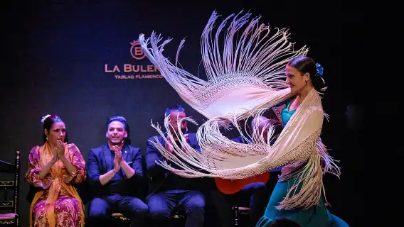 Valencia: Flamenco Show with Dinner at La Bulería
