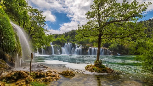 ทัวร์น้ำตกครกาจากสปลิต พร้อมล่องเรือและว่ายน้ำ